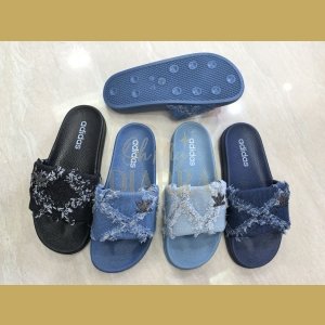 Sandales Adidas en denim